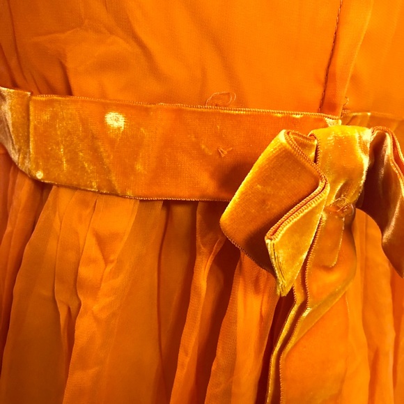 ❌Sold❌ Adorable Tangerine Prairie Vintage Dress - Picture 3 of 9